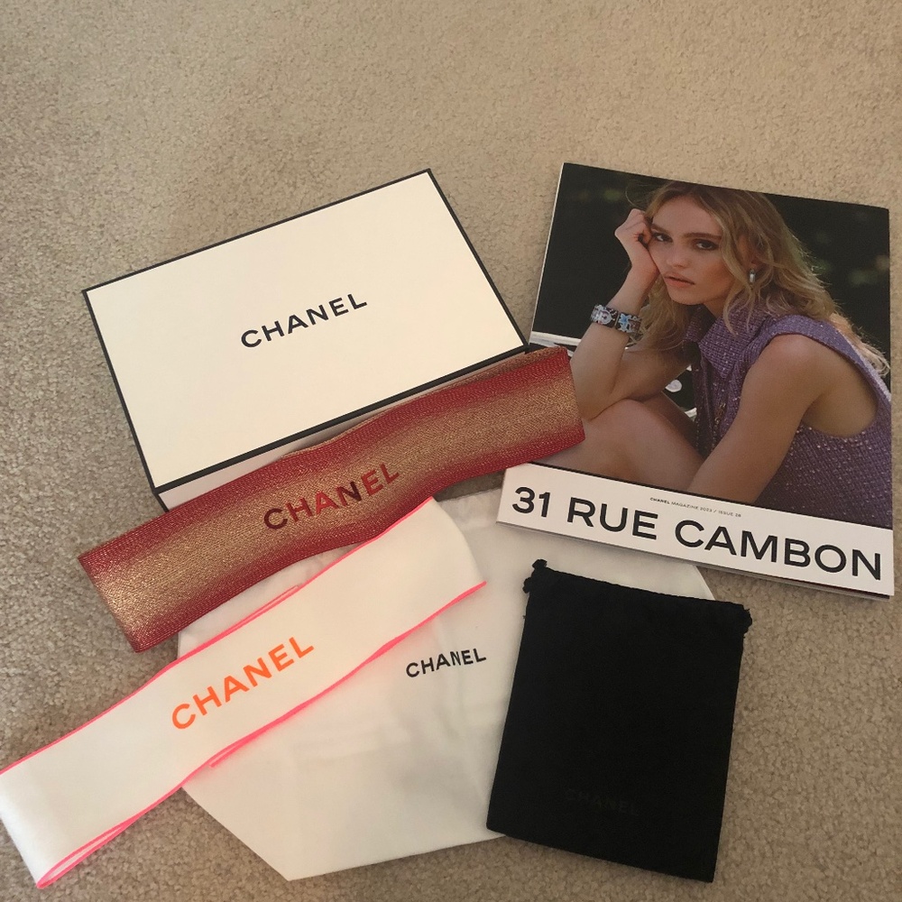 Chanel Gift Box Magazine Set